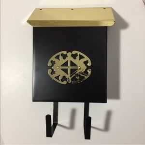 NEW Vintage Wall Mounted Mailboc